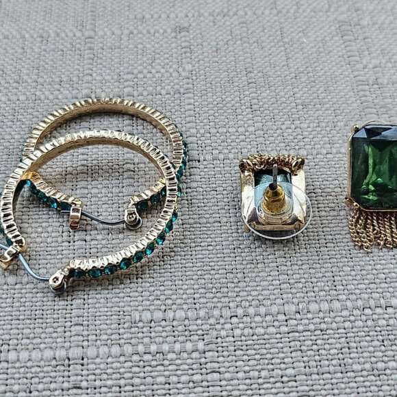 Spring Street Earrings Set of 2 Earrings Stud and Hoop Green Tone Jewelry - Picture 10 of 12